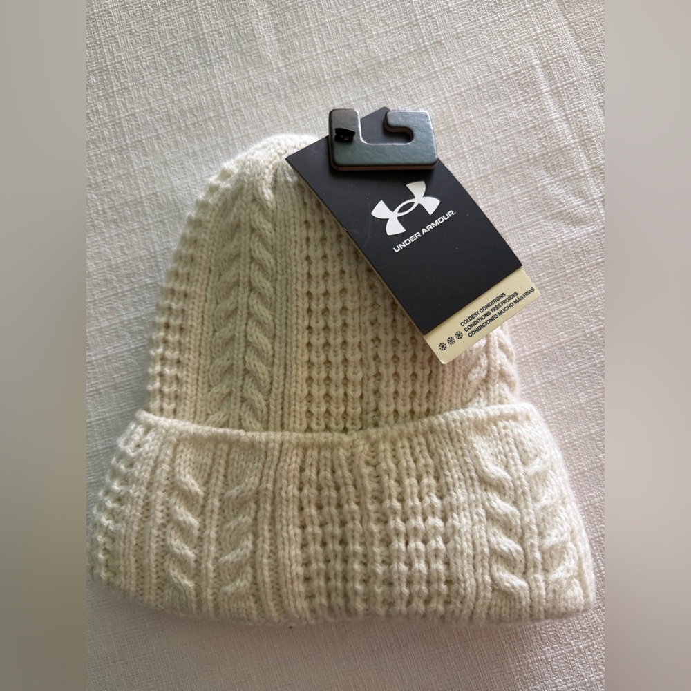 Under Aromar halftime cable‎ knit Beanie women’s camping winter casual travel